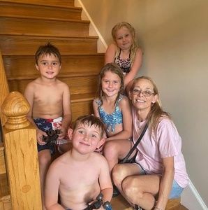 Meet your Posher, Edie